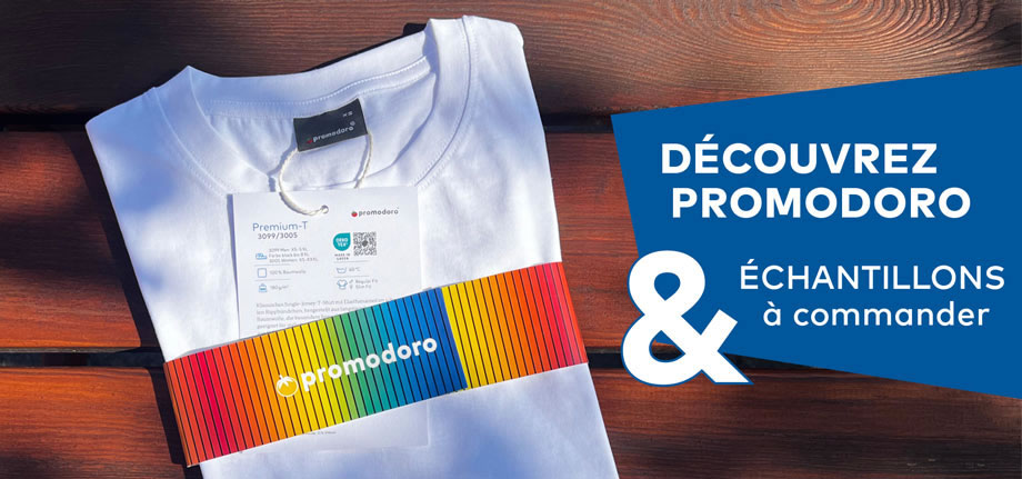 T-shirt emballé dans un emballage promodoro avec la mention : 'Découvrez promodoro et commandez des échantillons'